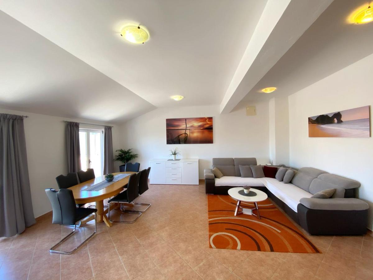 Apartments Saric Biograd na Moru Kültér fotó