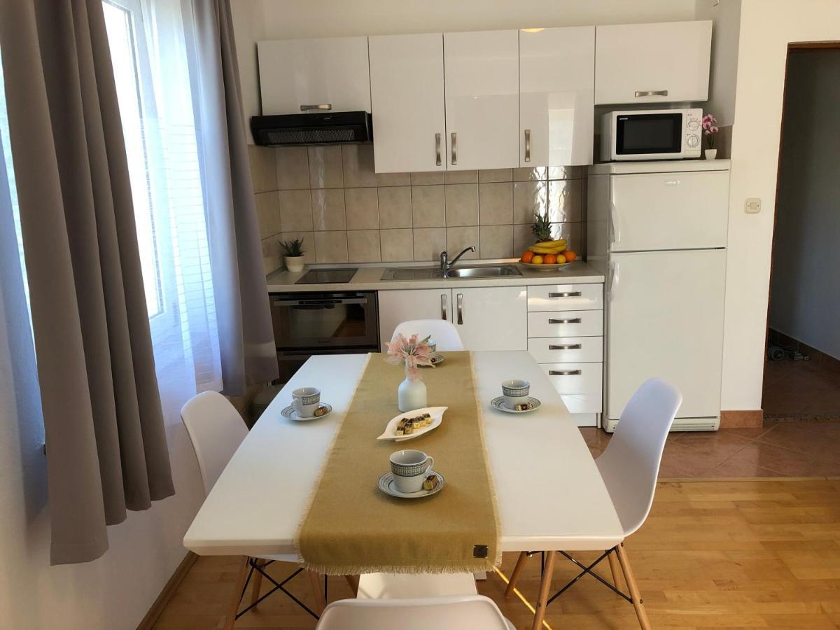 Apartments Saric Biograd na Moru Kültér fotó