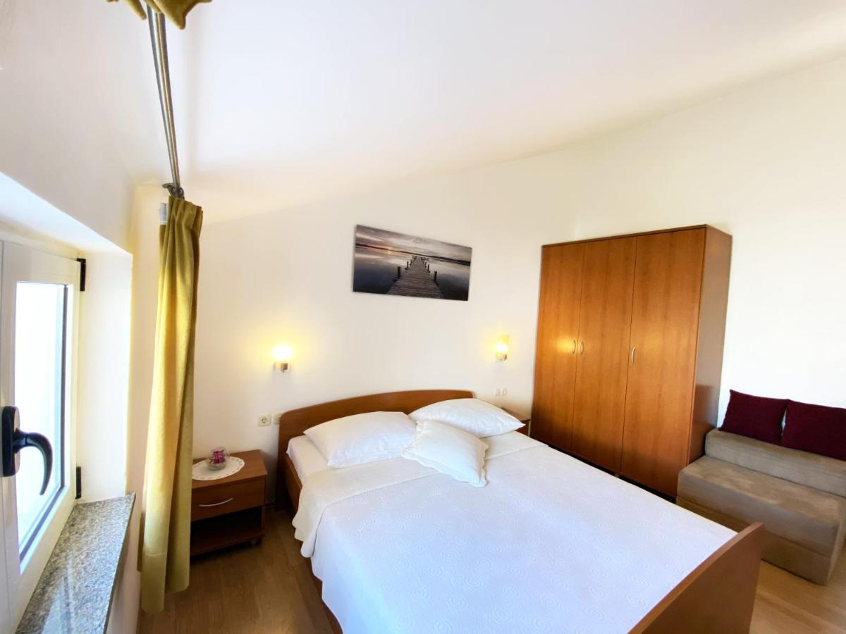 Apartments Saric Biograd na Moru Kültér fotó